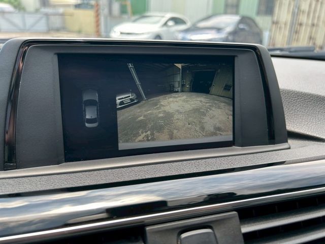 總代理 一手車 原鈑件 里程保證 5AS駕駛輔助系統 分區溫控空調 盲點偵測  配備滿滿  第14張相片