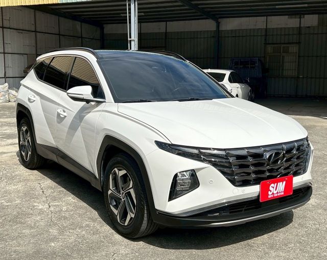 頂級版 一手車原鈑件原廠保養 新車保固中 里程保證實跑9萬多貫穿式尾燈 跟車系統 盲點偵測 摸門解鎖 環景影像電動座椅  第2張相片