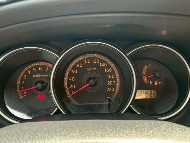 七人座 一手車里程保證 可認證  里程實跑11萬I-key 免鑰匙啟動 恆溫空抬頭顯示器  倒車顯影  方向盤快撥  第8張相片