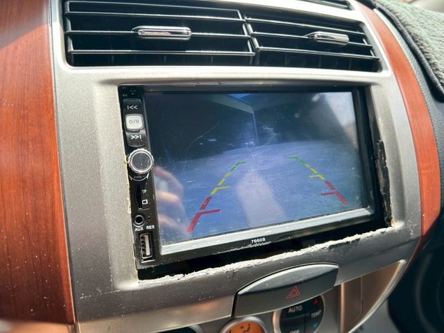 七人座 一手車里程保證 可認證  里程實跑11萬I-key 免鑰匙啟動 恆溫空抬頭顯示器  倒車顯影  方向盤快撥  第9張相片