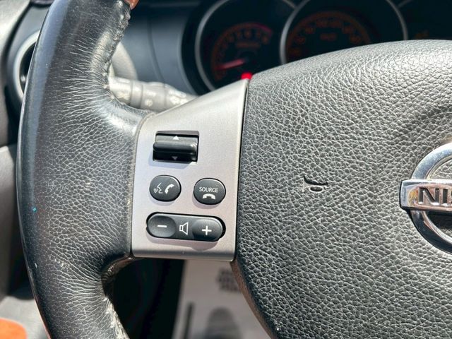 七人座 一手車里程保證 可認證  里程實跑11萬I-key 免鑰匙啟動 恆溫空抬頭顯示器  倒車顯影  方向盤快撥  第12張相片