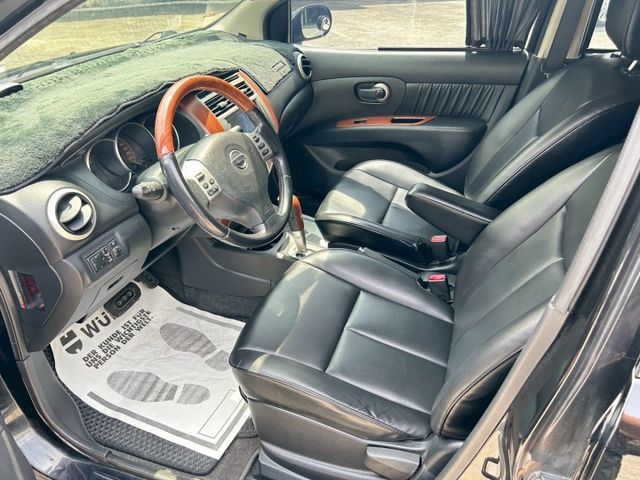 七人座 一手車里程保證 可認證  里程實跑11萬I-key 免鑰匙啟動 恆溫空抬頭顯示器  倒車顯影  方向盤快撥  第17張相片