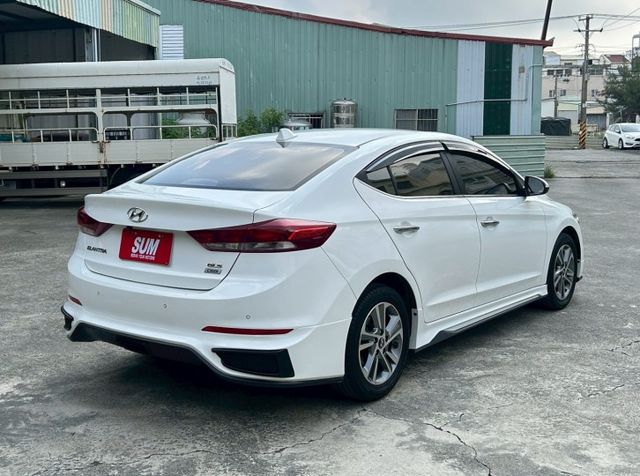 柴油一手車 原鈑件---配備---雙離合七速手自排  渦輪增壓柴油引擎  循跡防滑  六顆氣囊  安卓機  第6張相片