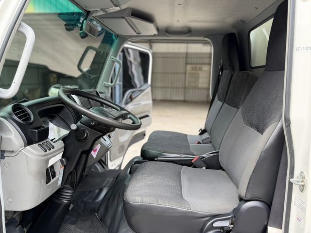 14呎 全車原鈑件.里程保證 附四路行車記錄器  第9張相片