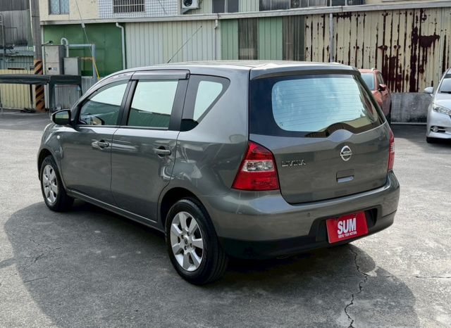 優質代步車 原鈑件 里程保證 安卓機  倒車雷達  倒車顯影  恆溫空調  第4張相片