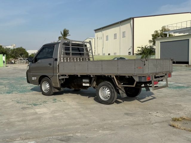 手排 標準斗 全車原鈑件.里程保證---配備---  感應式頭燈  盲點偵測  第4張相片