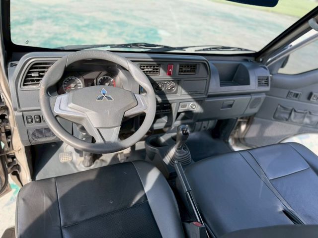 手排 標準斗 全車原鈑件.里程保證---配備---  感應式頭燈  盲點偵測  第5張相片