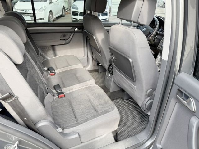 七人座 無重大事故 無泡水 里程保證  實跑10萬多公里 配備:  衛星導航  倒車顯影  車頂架  第9張相片