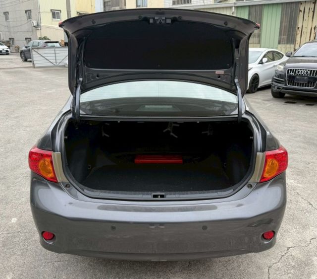 里程僅跑12萬多公里  原版件 恆溫 HID頭燈  第5張相片