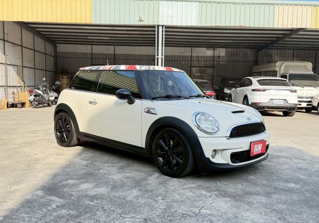 原版件 定速 免KEY 藍芽 一鍵啟動 HID頭燈 恆溫  第1張相片