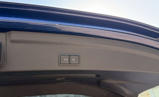 原廠保養 原版件 配備超滿 只跑5萬多公里 里程保證  第6張相片