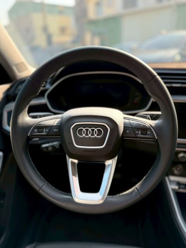 原廠保養 原版件 配備超滿 只跑5萬多公里 里程保證  第12張相片