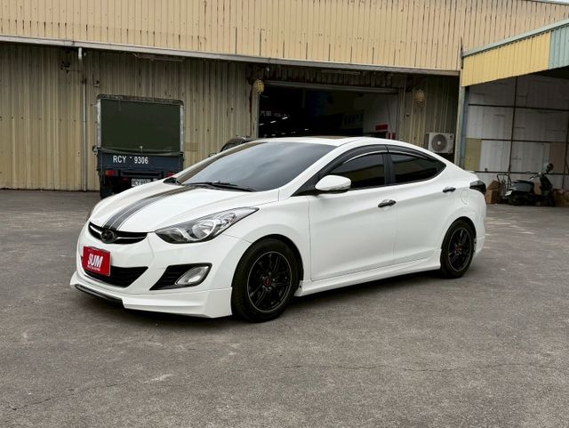 原版件 有改排氣管閥門 氣氛燈 鋁圈 安卓機 空力套件  第2張相片