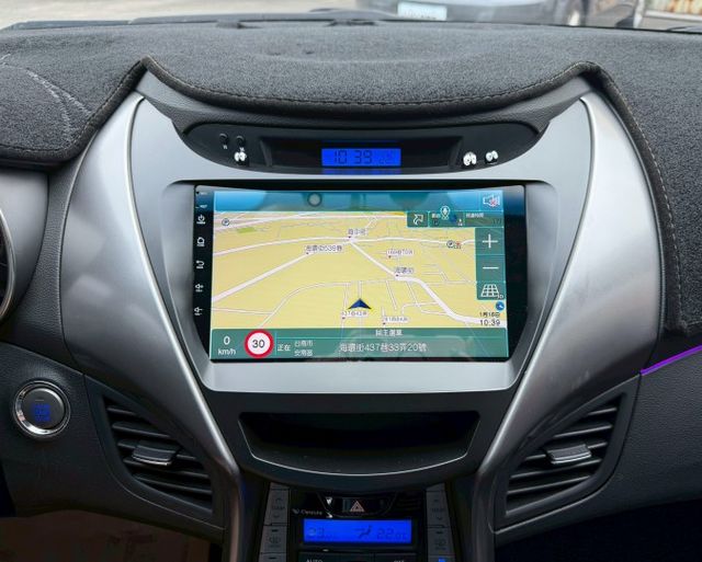 原版件 有改排氣管閥門 氣氛燈 鋁圈 安卓機 空力套件  第16張相片