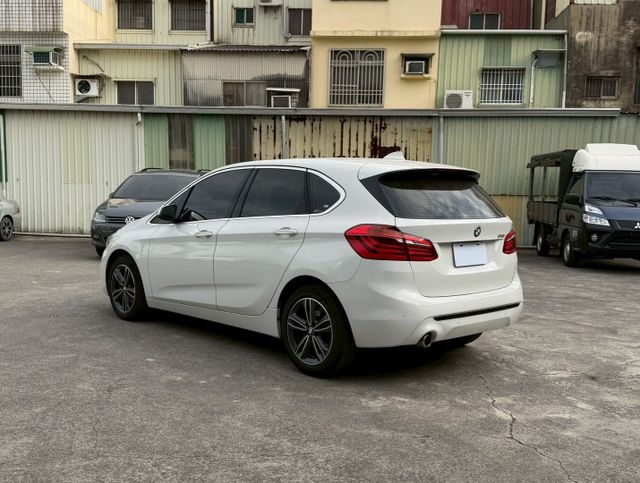 原版件 小改款 倒車顯影 定速 雙區恆溫 免鑰匙系統  第3張相片