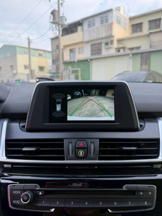 原版件 小改款 倒車顯影 定速 雙區恆溫 免鑰匙系統  第18張相片