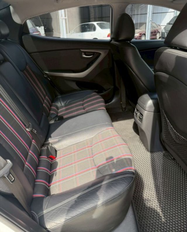 一手車 原版件 英倫特仕版 有免鑰匙系統 天窗 定速 里程僅跑7萬多  第10張相片