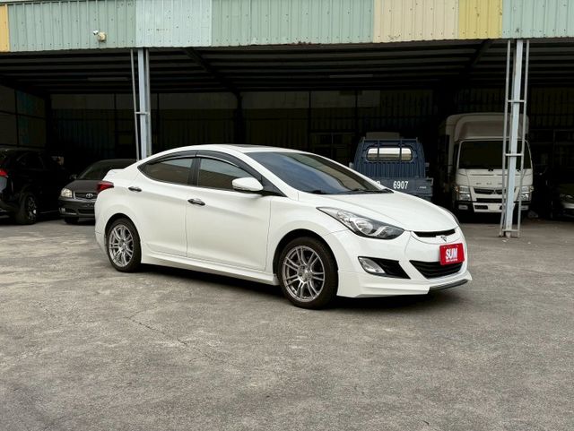 一手車 原版件 旗艦版 有免鑰匙系統 天窗 定速 雙區恆溫控制  第1張相片