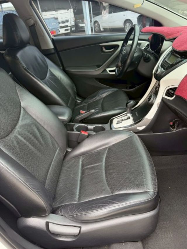 一手車 原版件 旗艦版 有免鑰匙系統 天窗 定速 雙區恆溫控制  第9張相片