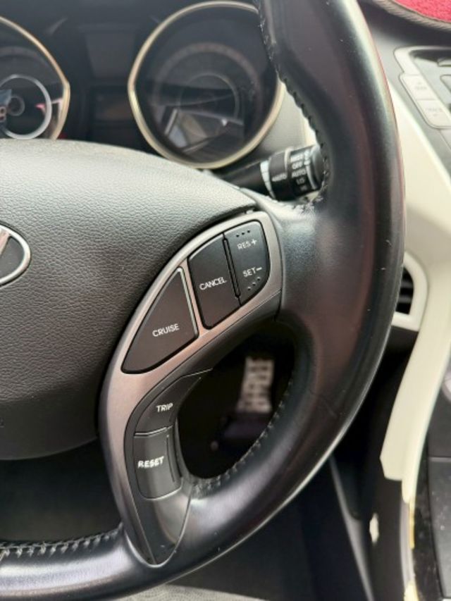 一手車 原版件 旗艦版 有免鑰匙系統 天窗 定速 雙區恆溫控制  第13張相片