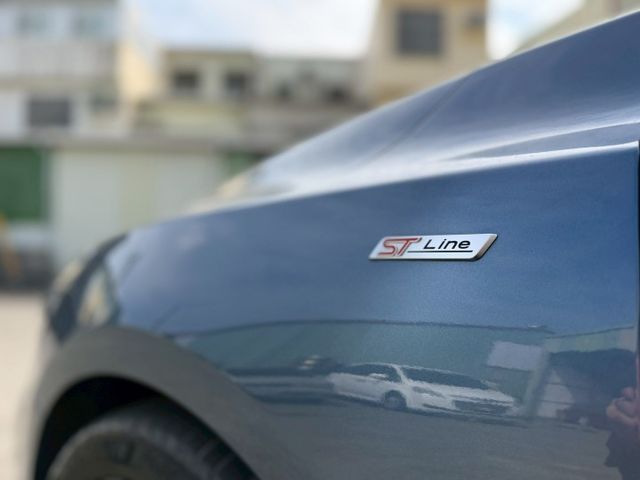 一手車 原鈑件 原廠保養 有ACC跟車 換檔撥片 倒車顯影 免鑰匙  第6張相片