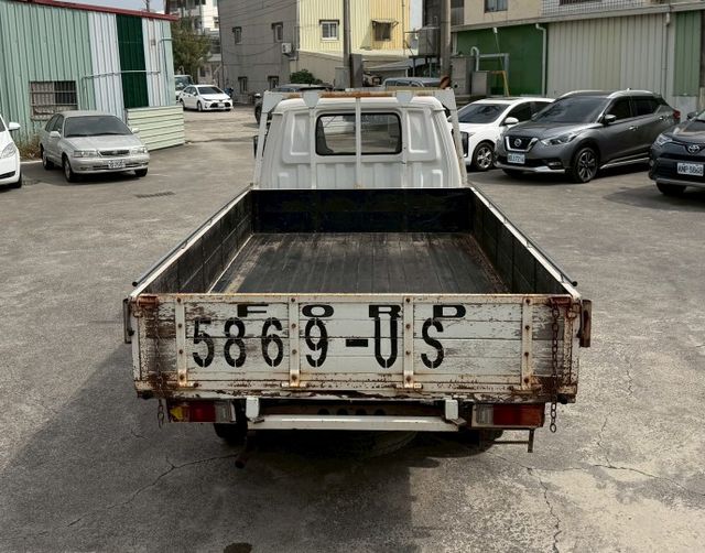 里程跑非常少 僅跑5萬多公里 內裝漂亮  第3張相片