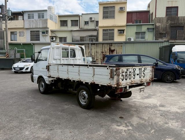 里程跑非常少 僅跑5萬多公里 內裝漂亮  第5張相片