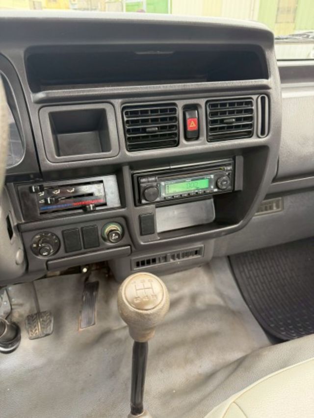 里程跑非常少 僅跑5萬多公里 內裝漂亮  第10張相片