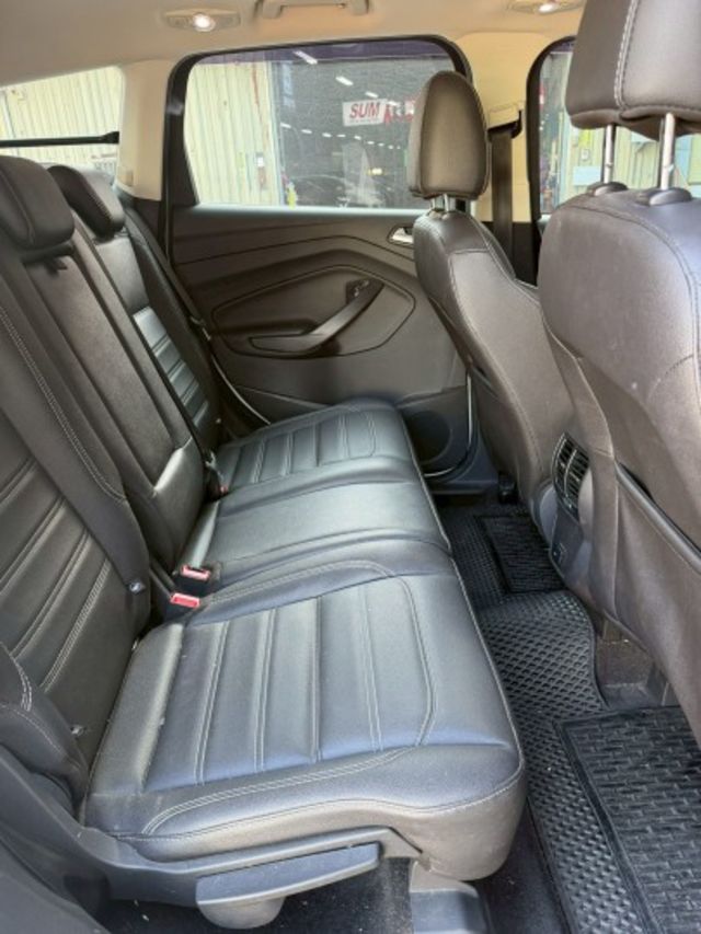 一手車 原鈑件 里程實跑7萬多 有ACC跟車 360度環景 全景天窗  第14張相片