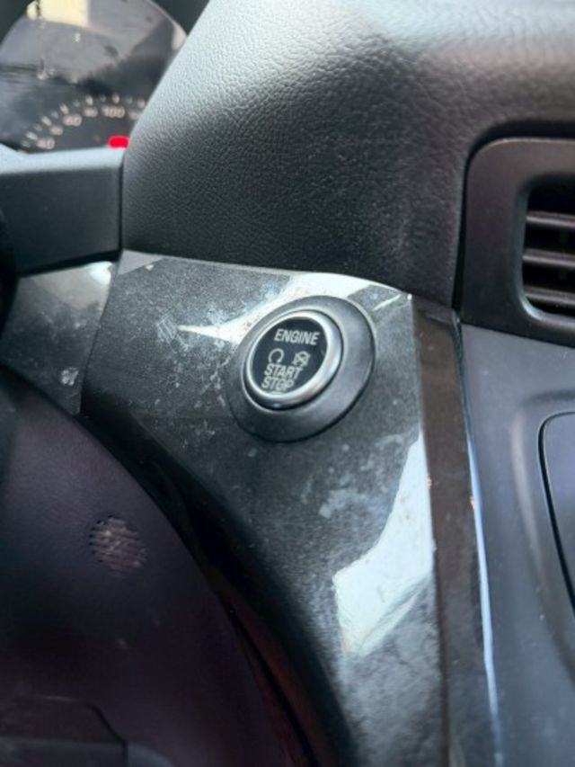 一手車 原鈑件 里程實跑7萬多 有ACC跟車 360度環景 全景天窗  第17張相片