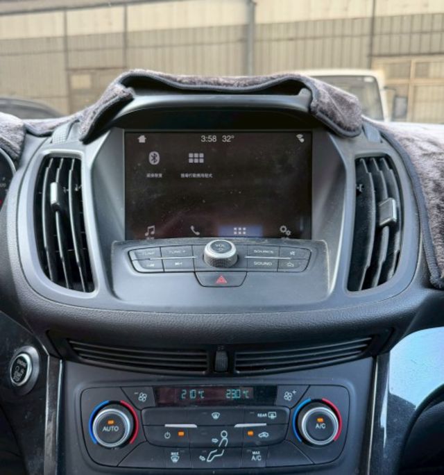 一手車 原鈑件 里程實跑7萬多 有ACC跟車 360度環景 全景天窗  第19張相片