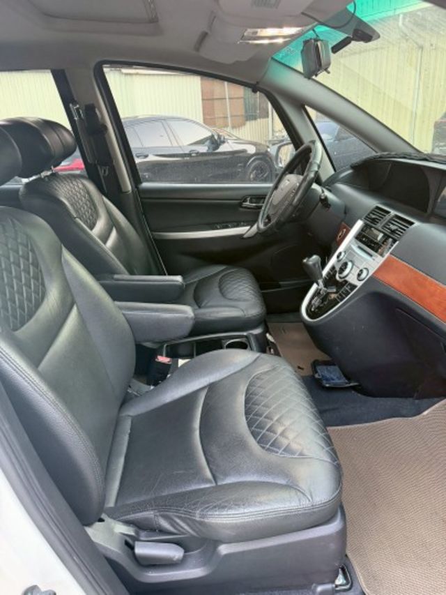 原鈑件 里程僅跑8萬多 有天窗 免鑰匙系統 倒車顯影  第10張相片