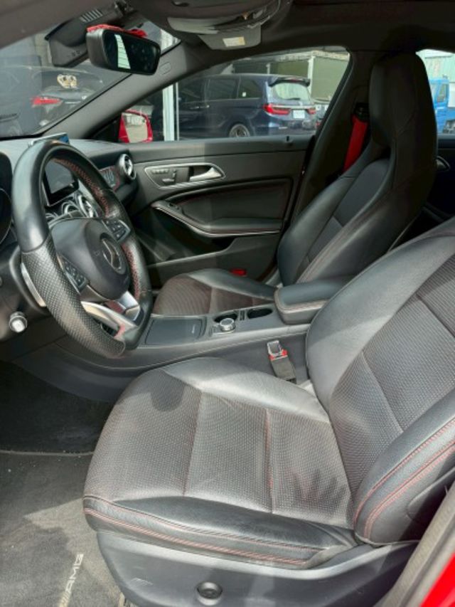 原鈑件 有全景天窗 雙前座跑車座椅 倒車顯影 雙前座電動記憶座椅  第8張相片