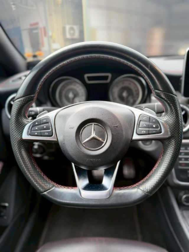 原鈑件 有全景天窗 雙前座跑車座椅 倒車顯影 雙前座電動記憶座椅  第13張相片