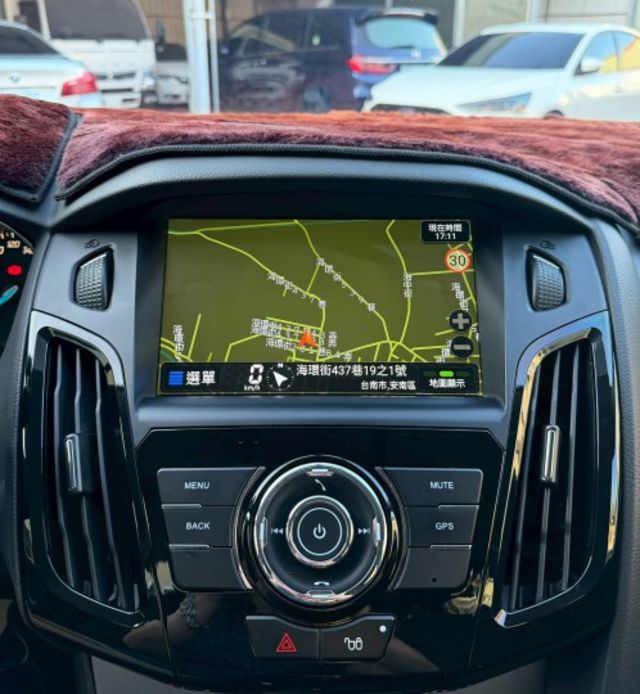 里程僅跑7萬多公里 原鈑件 一手車 內外漂亮  第15張相片