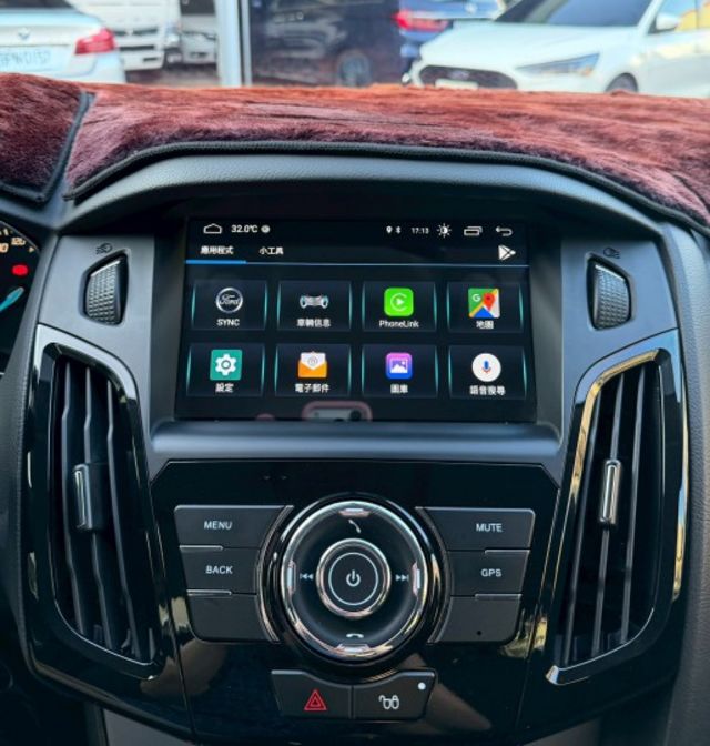 里程僅跑7萬多公里 原鈑件 一手車 內外漂亮  第17張相片