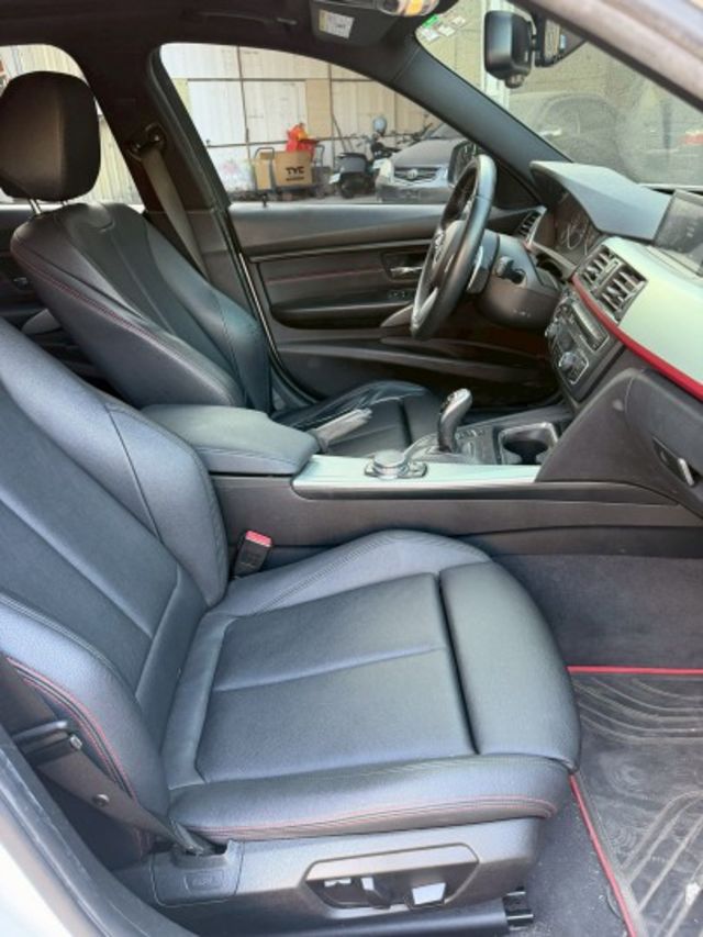 有天窗 倒車顯影 衛星導航 定速 雙前電動座椅  第8張相片