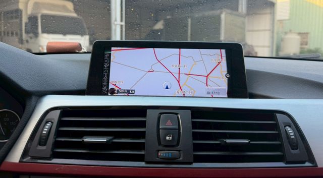 有天窗 倒車顯影 衛星導航 定速 雙前電動座椅  第16張相片