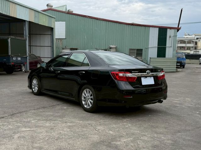 有倒車顯影  雙區恆溫控制 HID頭燈 數位電視 衛星導航  第3張相片