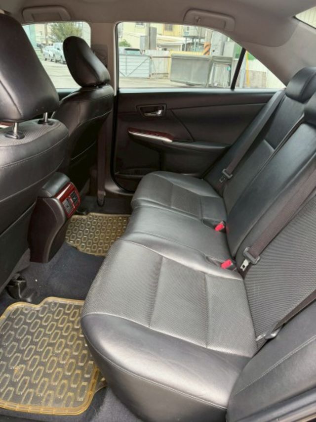 有倒車顯影  雙區恆溫控制 HID頭燈 數位電視 衛星導航  第10張相片