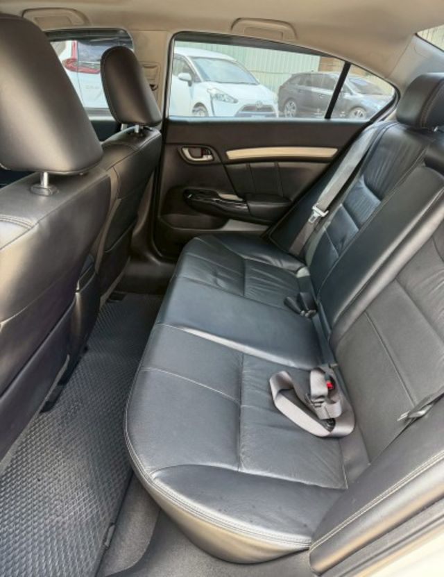 VTi-S版 有天窗.定速.安卓機.換檔撥片.恆溫空調  第9張相片