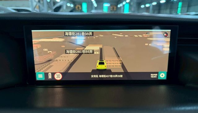 頂級NAVI版 有ACC跟車.天窗.免鑰匙啟動解鎖.換檔撥片  第15張相片