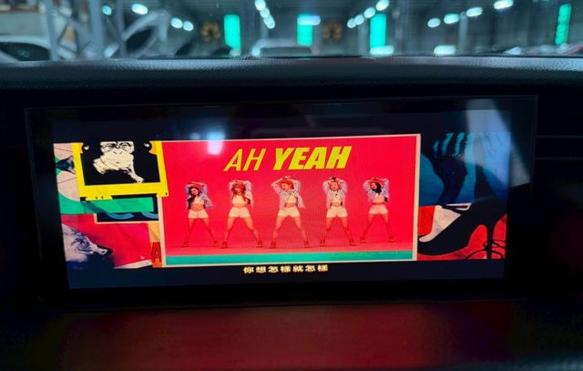 頂級NAVI版 有ACC跟車.天窗.免鑰匙啟動解鎖.換檔撥片  第18張相片