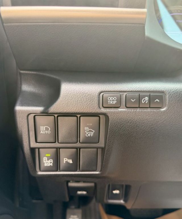 頂級NAVI版 有ACC跟車.天窗.免鑰匙啟動解鎖.換檔撥片  第20張相片