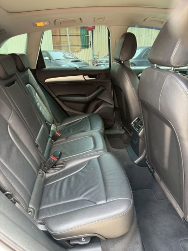 即刻入手只要19.8萬 有全景天窗 電動尾門 CarPlay 倒車顯影  第11張相片