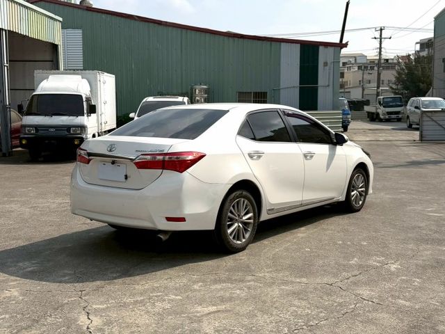 尊爵版 有天窗 倒車顯影 一鍵啟動 摸門解鎖 駕駛座電動座椅  第4張相片