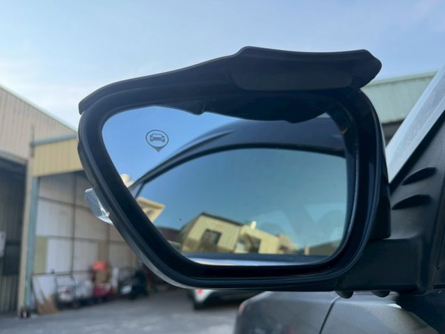 加量不加價 全車改裝精品送給你 有定速 盲點 換檔撥片  第5張相片