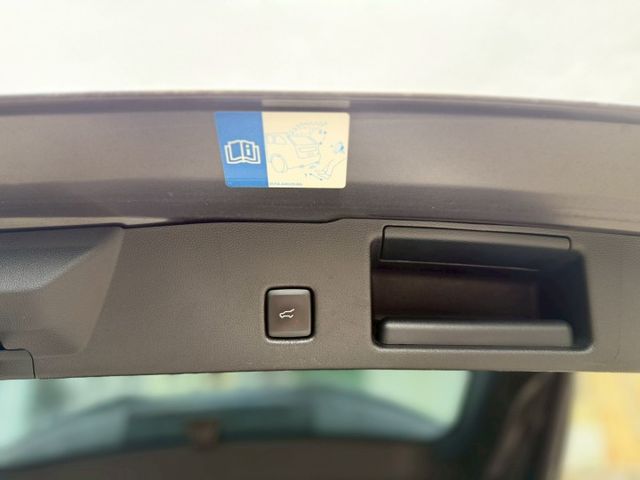 一手車 EcoBoost 250 AWD ST-Line 配備滿滿滿 有跟車 全景天窗  第6張相片