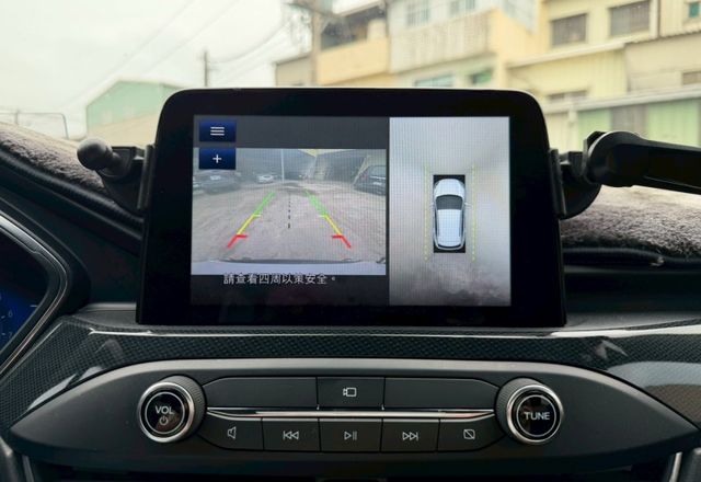 一手車 EcoBoost 250 AWD ST-Line 配備滿滿滿 有跟車 全景天窗  第17張相片