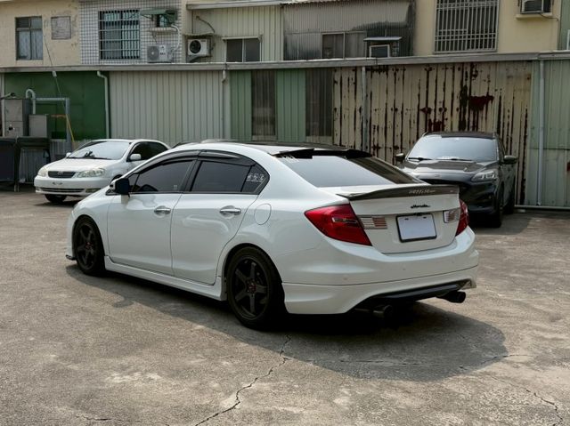 買車送改裝品 VTi-S頂規版本 有天窗 定速 恆溫 安卓機  第3張相片